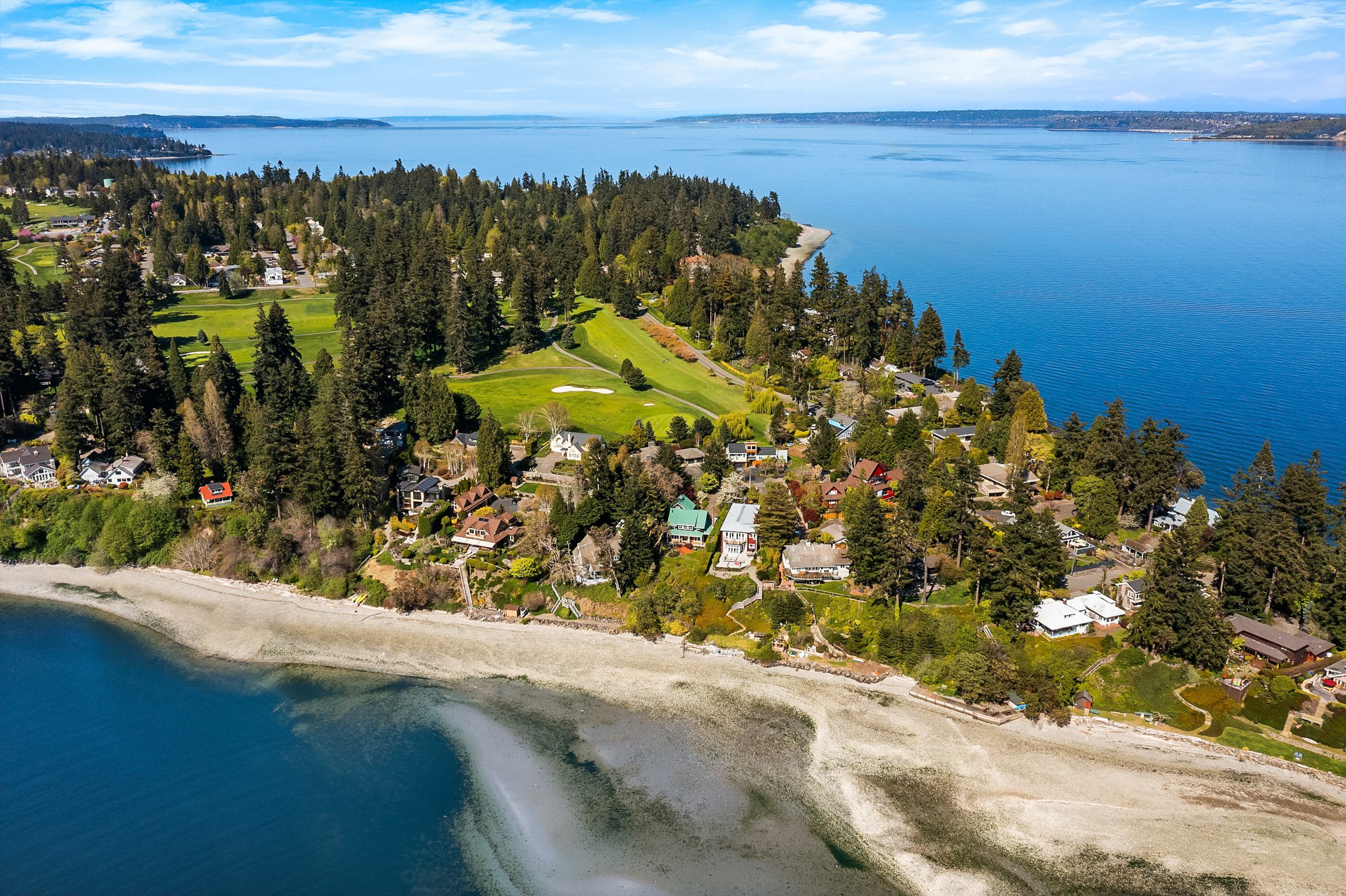 Bainbridge Island home and gathering space image